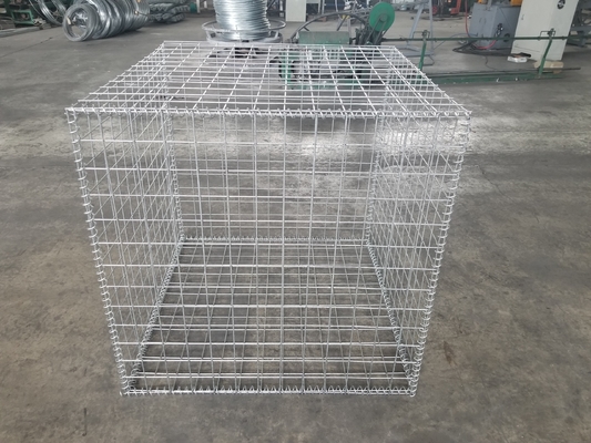 100 * 100mm سوراخ اندازه نظامی  موانع گالوانیزه پس از جوش برای مهار موثر