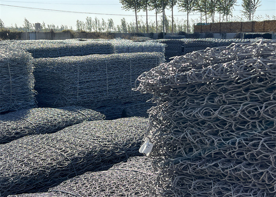 1m-2m عرض جعبه گابيون گالوانيزه شده 80x100mm اندازه Mesh